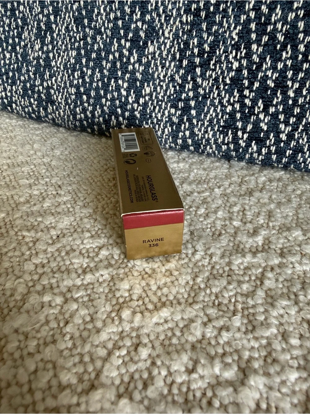 Hourglass Unlocked Satin Crème Lipstick ~Ravine 336 Vivid Fuchsia